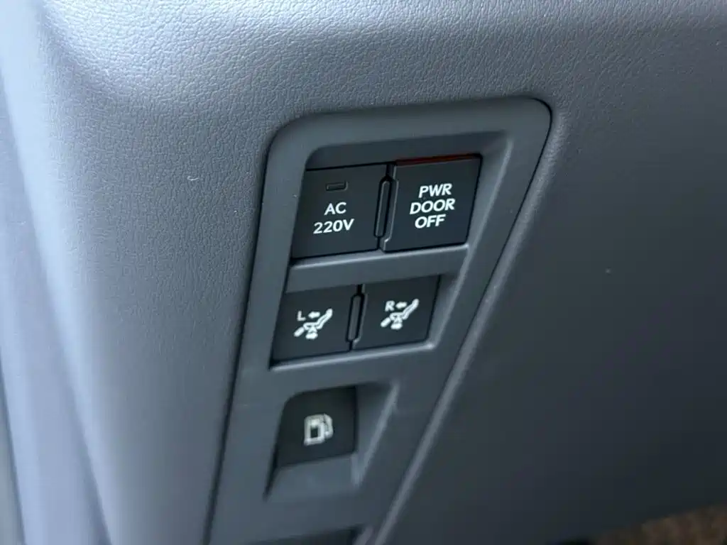 Lexus LM 2025 2025 Model 500h Six-Seater Prestige Edition
