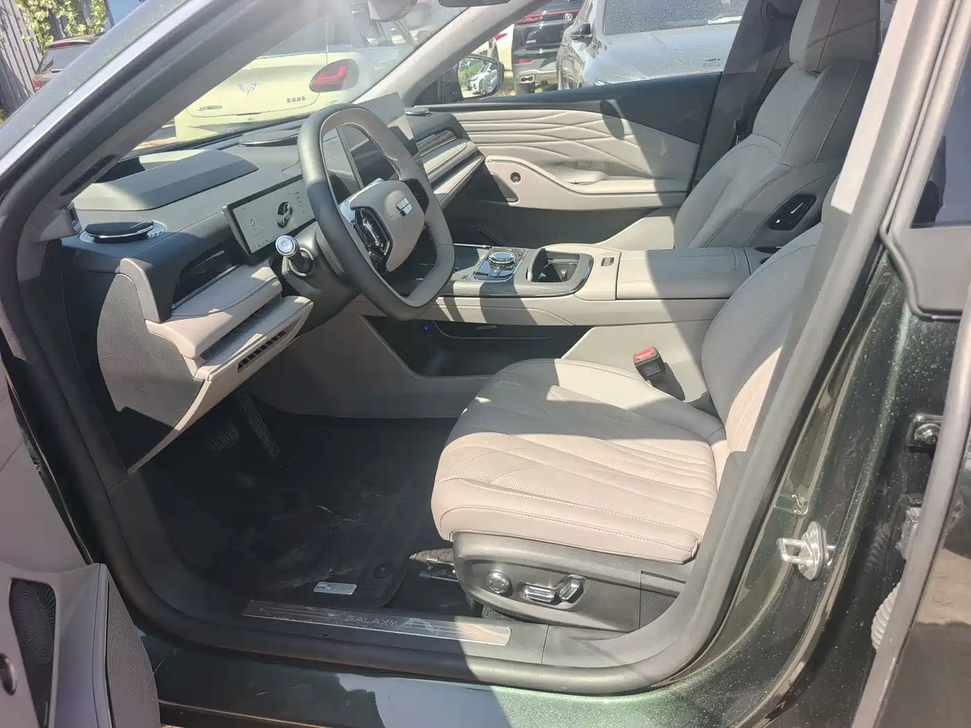 Geely Galaxy Galaxy Xingyao 8 2025 2025 130km EM-P Explorer Edition