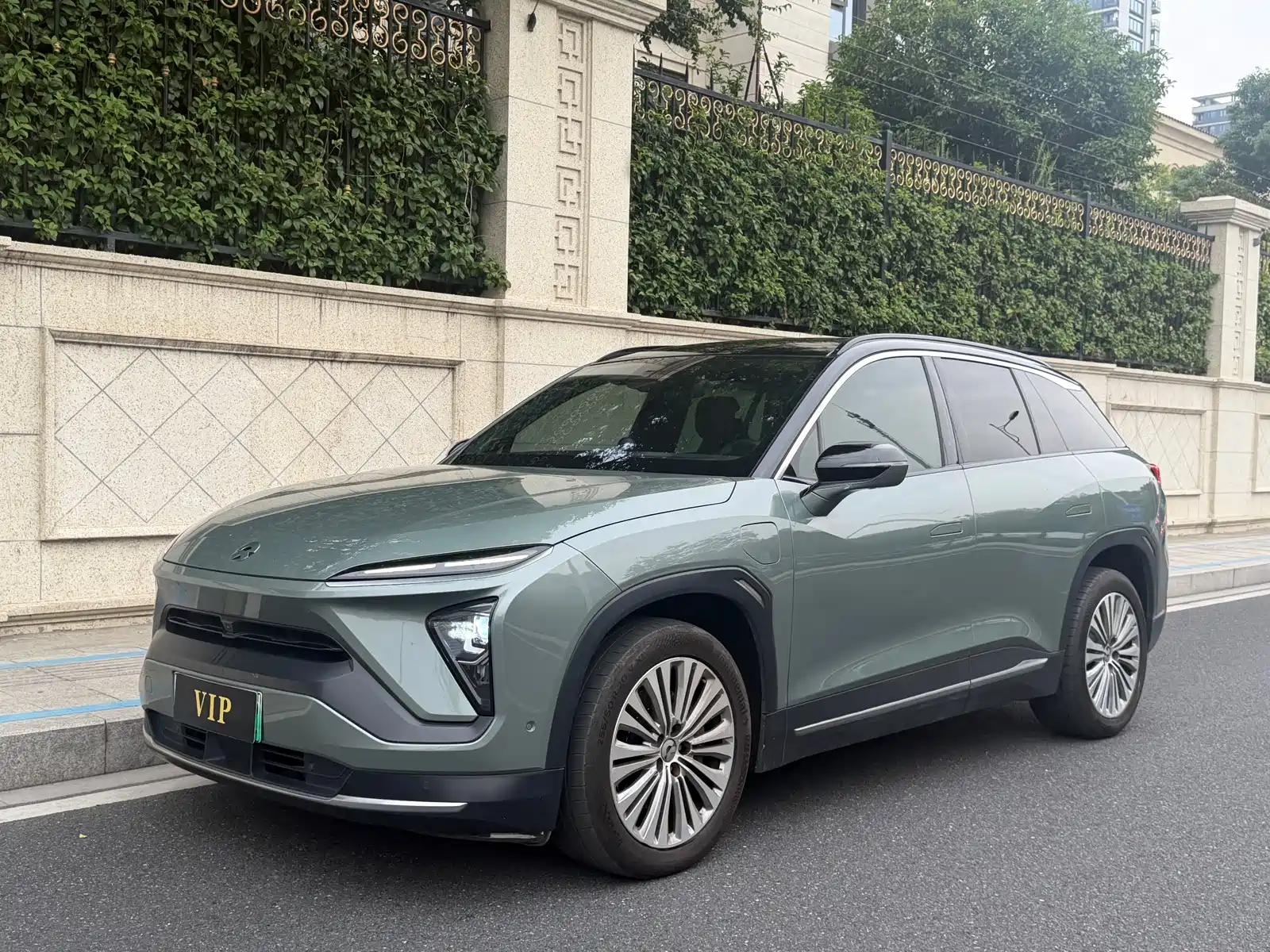 Фото 1 - NIO ES6