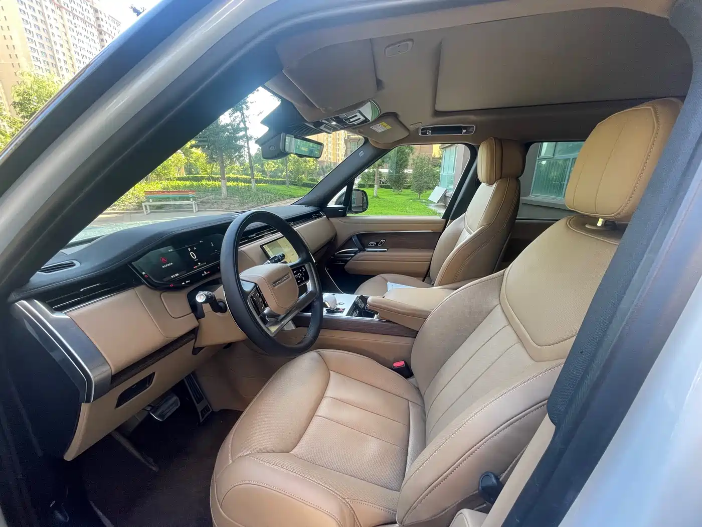 Land Rover Range Rover 2025 2025 3.0 L6 400PS Flourishing Era Extended Wheelbase
