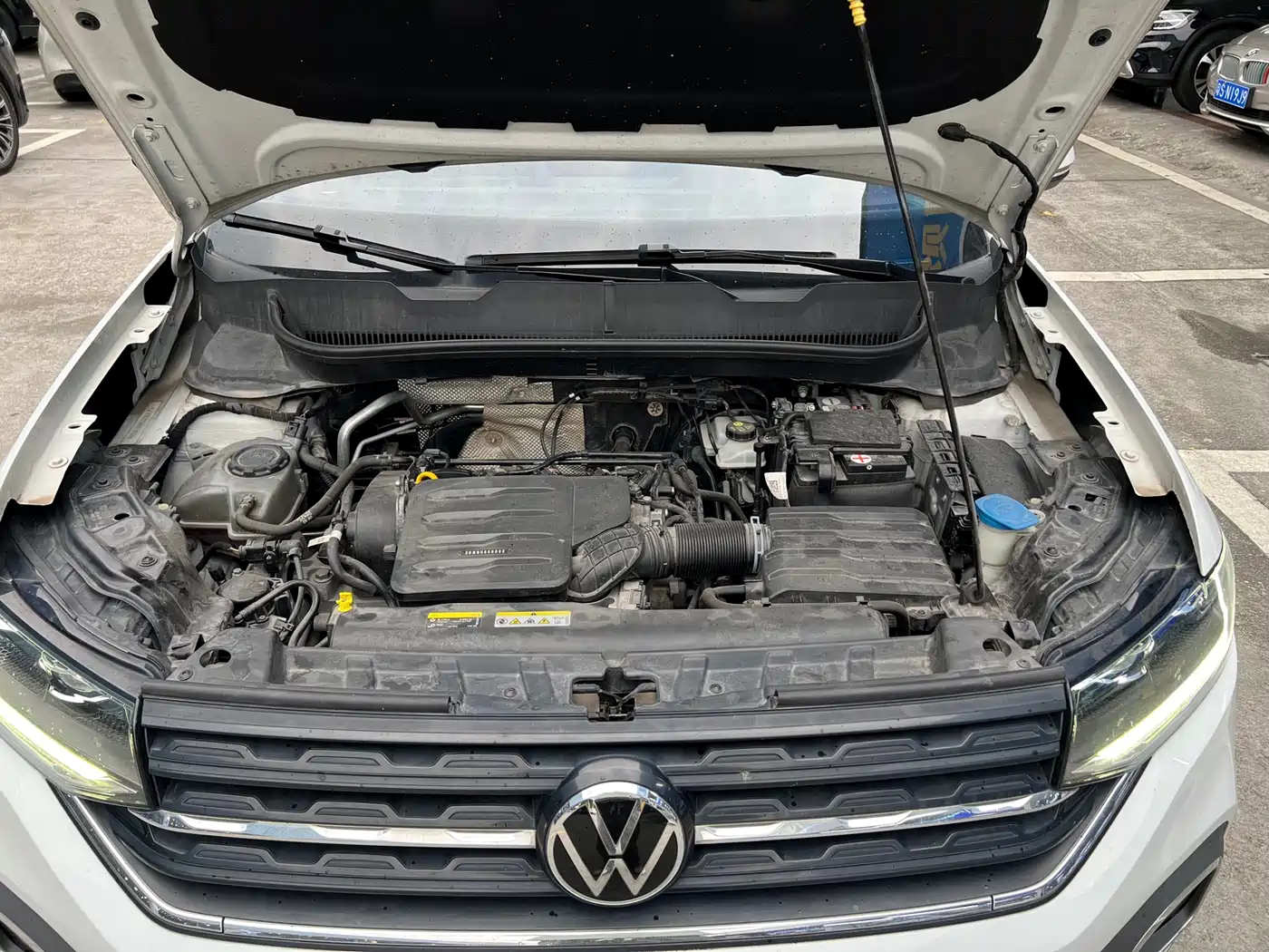 VOLKSWAGEN EXPLORING THE SHADOW