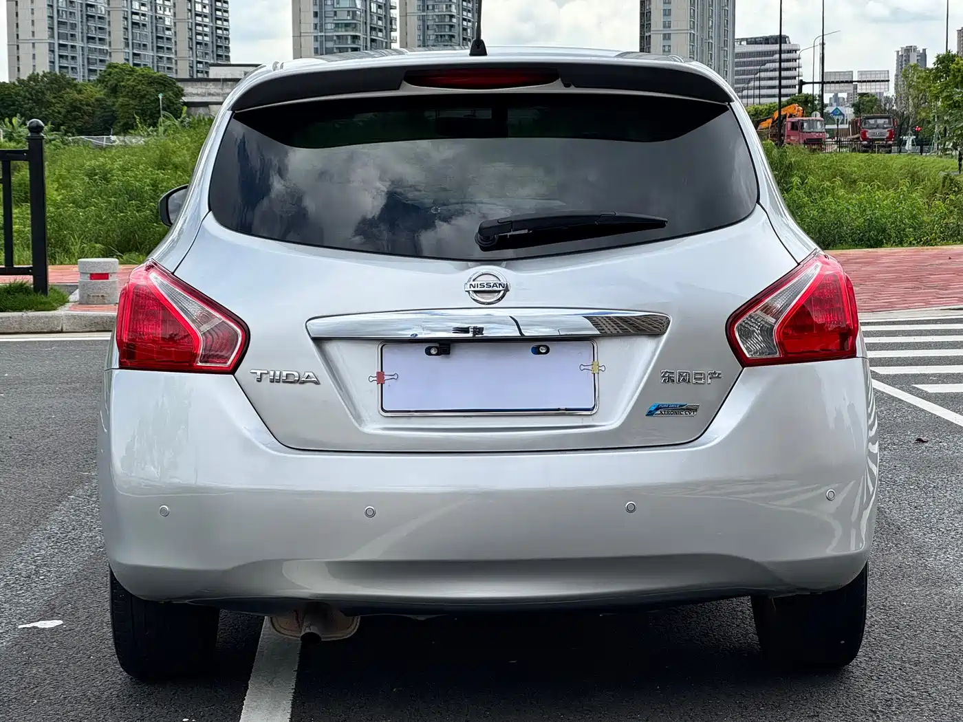 Фото 10 - Nissan Tiida