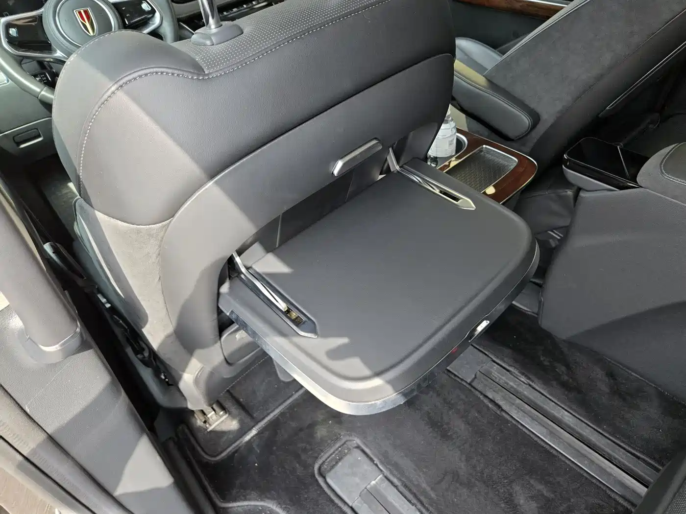 Hongqi HQ9 PHEV 2024 Model 2.0T AWD Luxury Edition фото 16