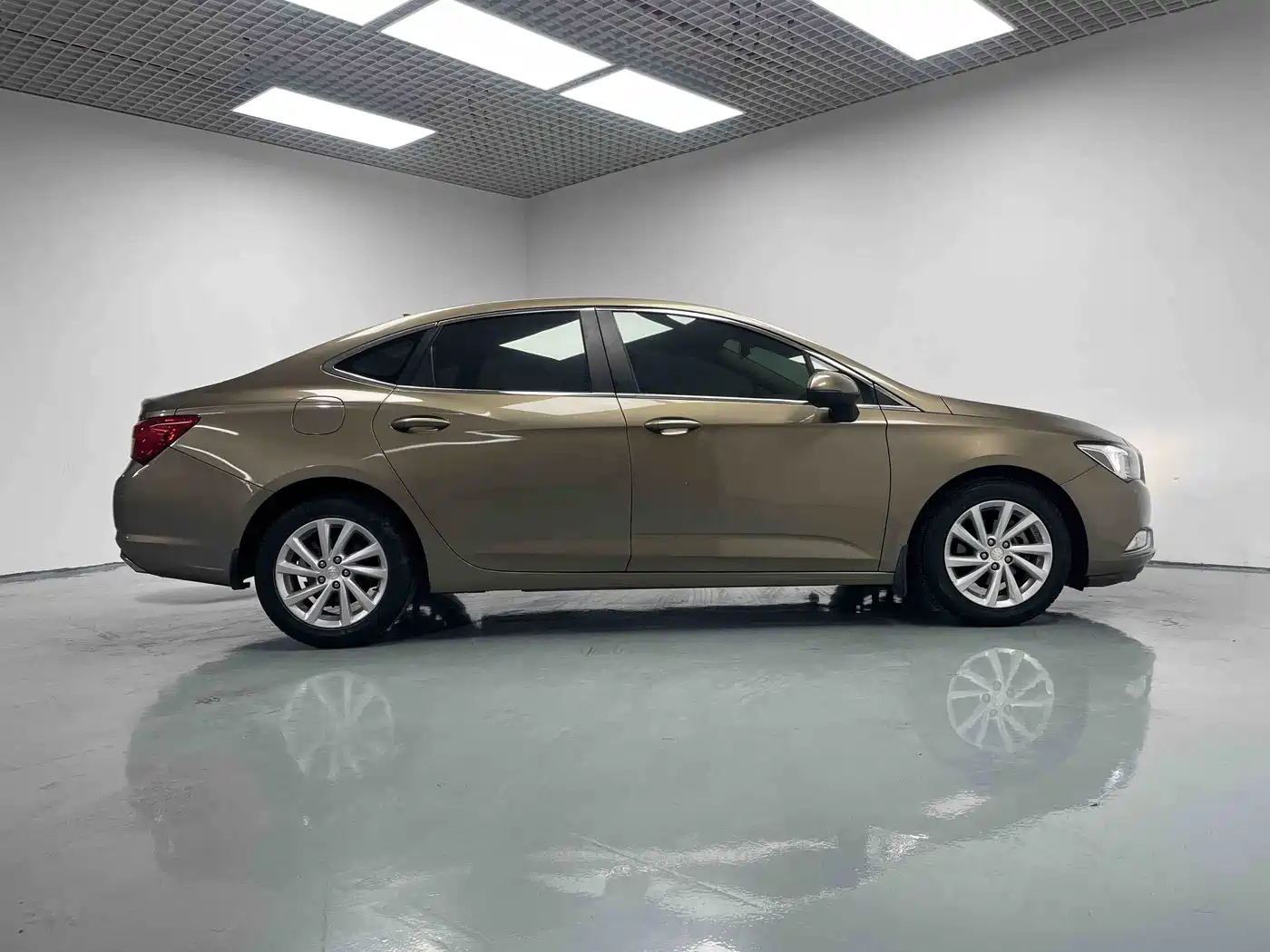 Buick Verano 2015 Sedan 15S Manual Progressive фото 6