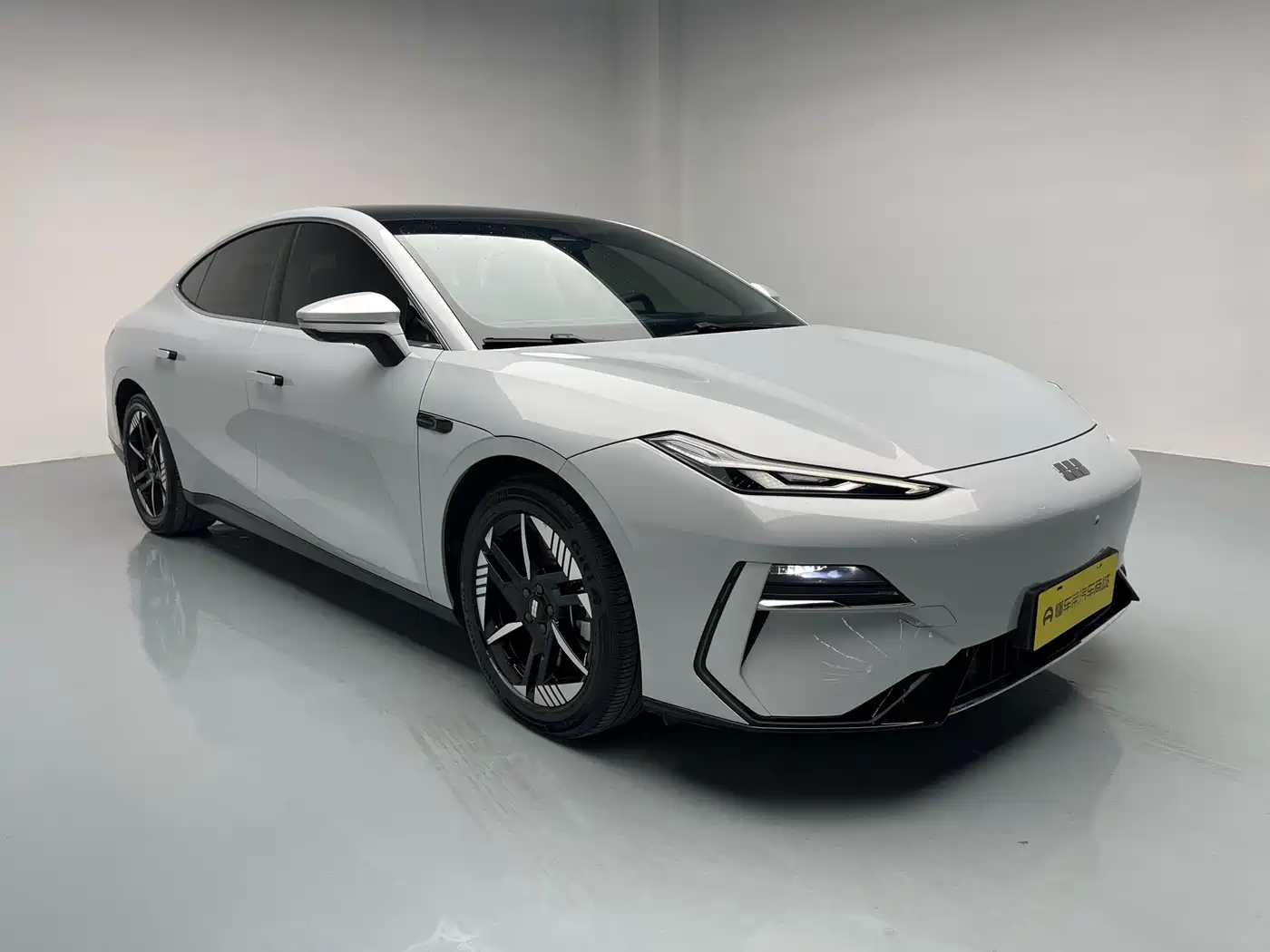 GEELY GALAXY GALAXY E8