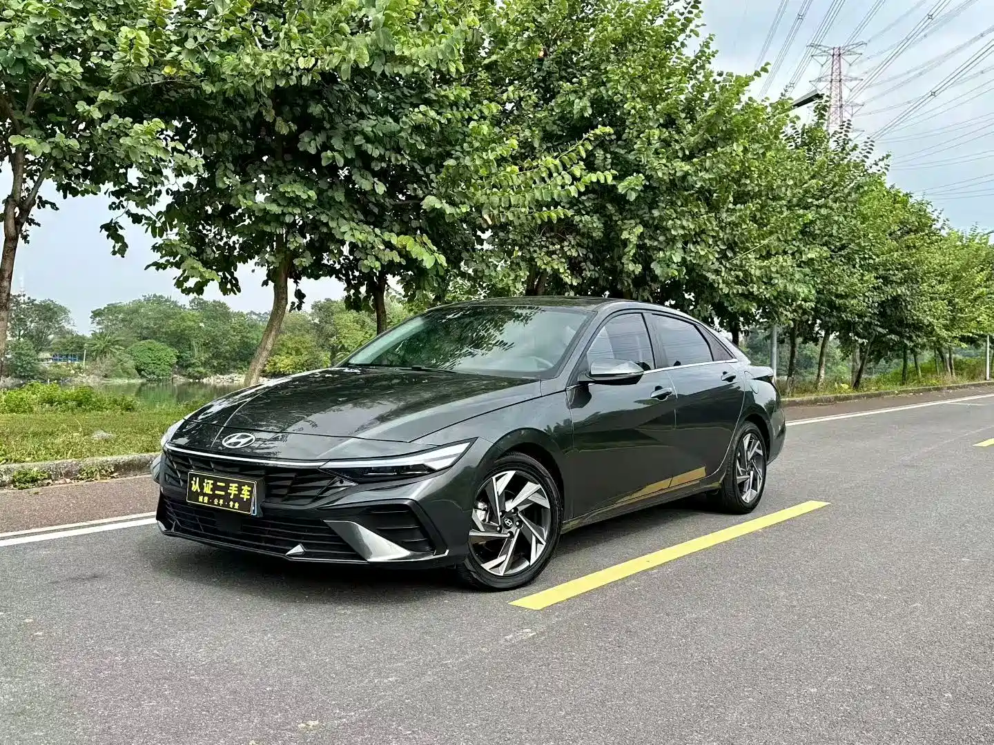 صورة 1 - Hyundai Elantra