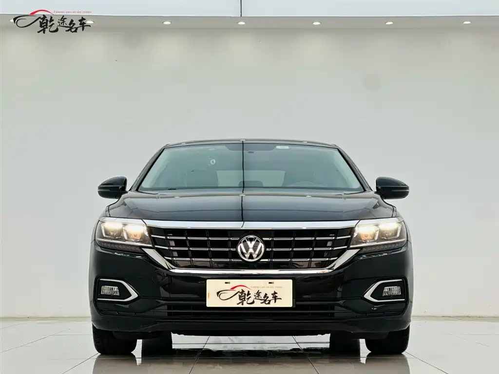 Volkswagen Passat 2019 Model 280TSI Business Edition China VI фото 2