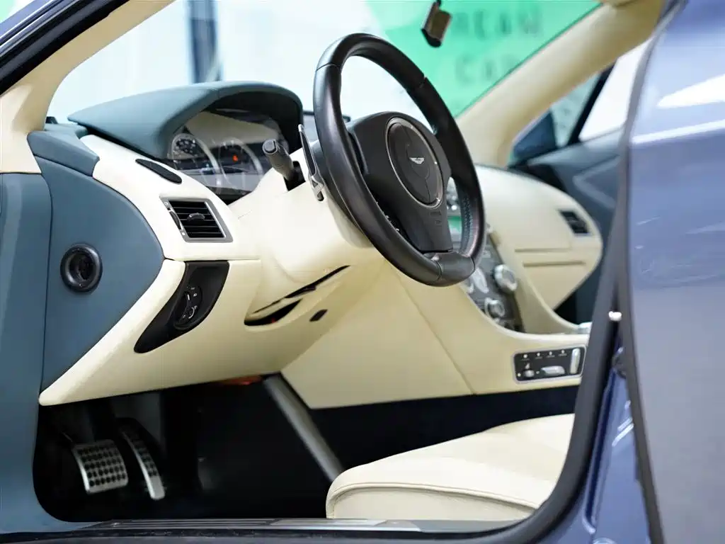 Aston Martin Rapide 2011 2010 6.0L