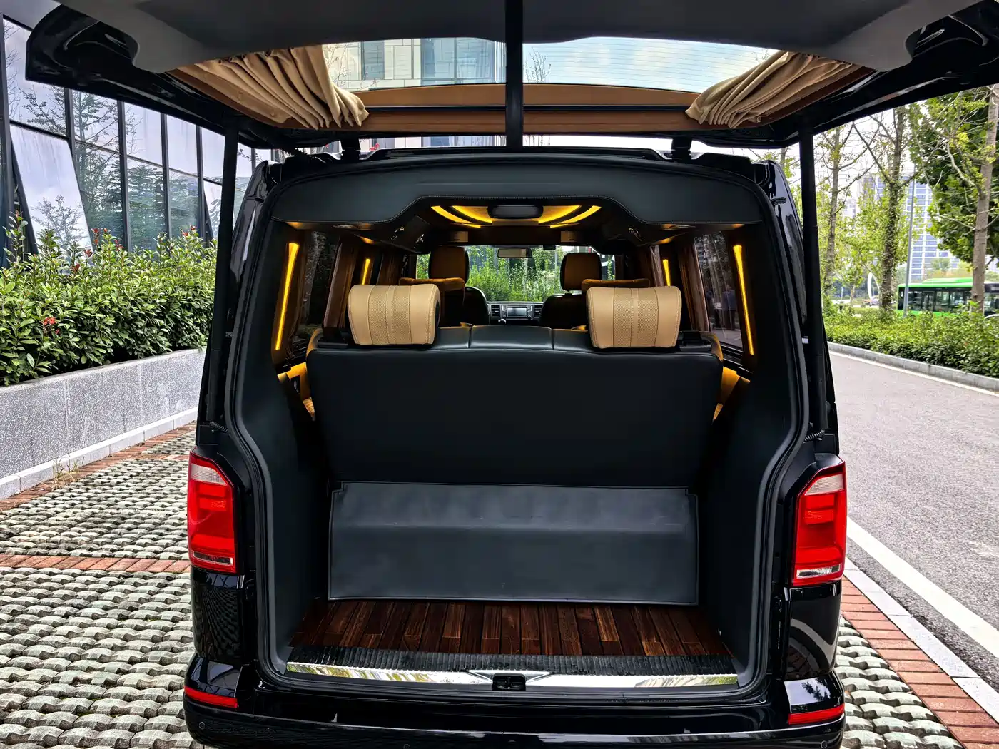 Volkswagen Caravelle 2019 2019 2.0TSI 4WD Luxury 7-seater