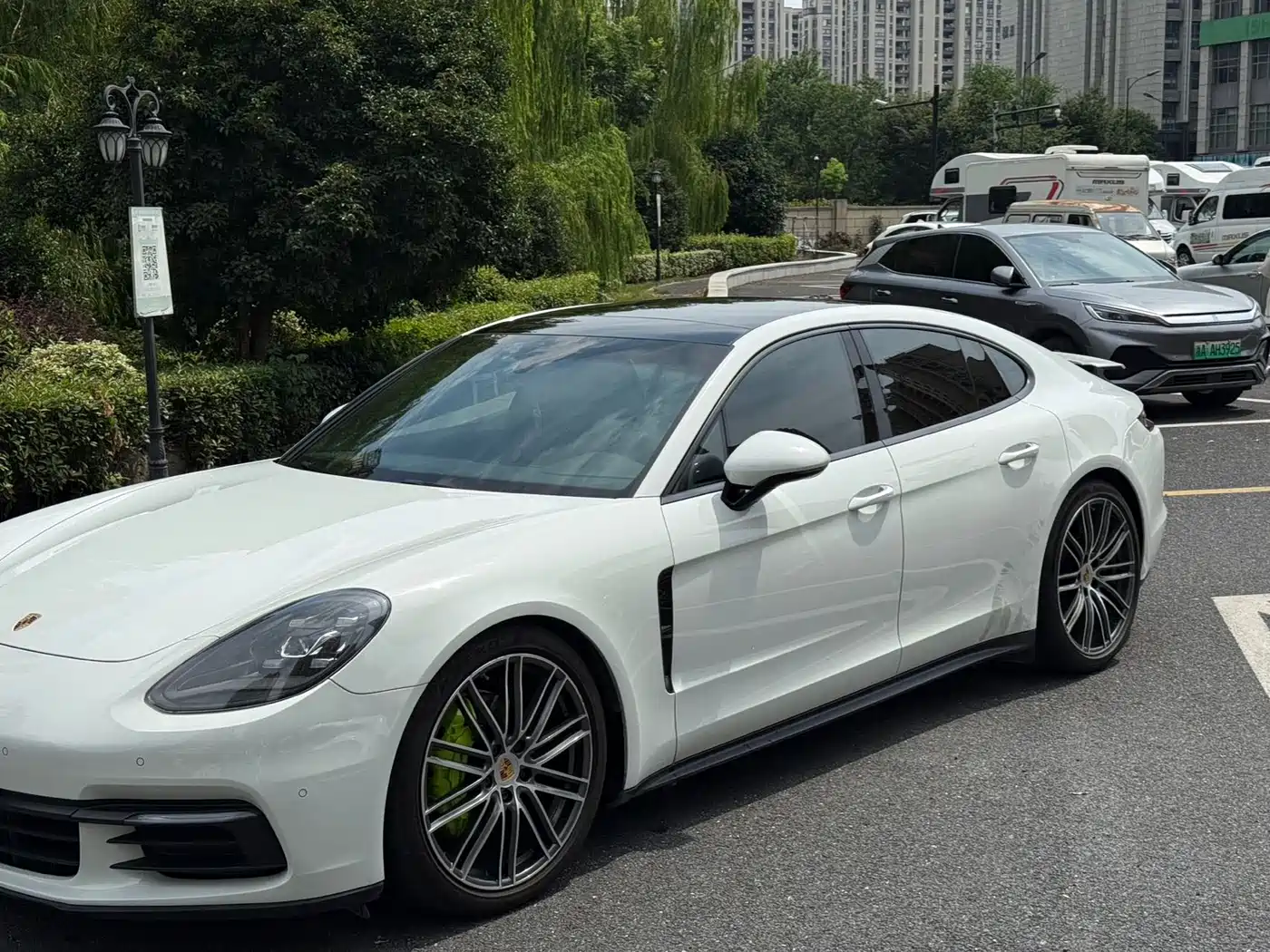 Porsche Panamera 2017 Panamera 3.0T фото 2