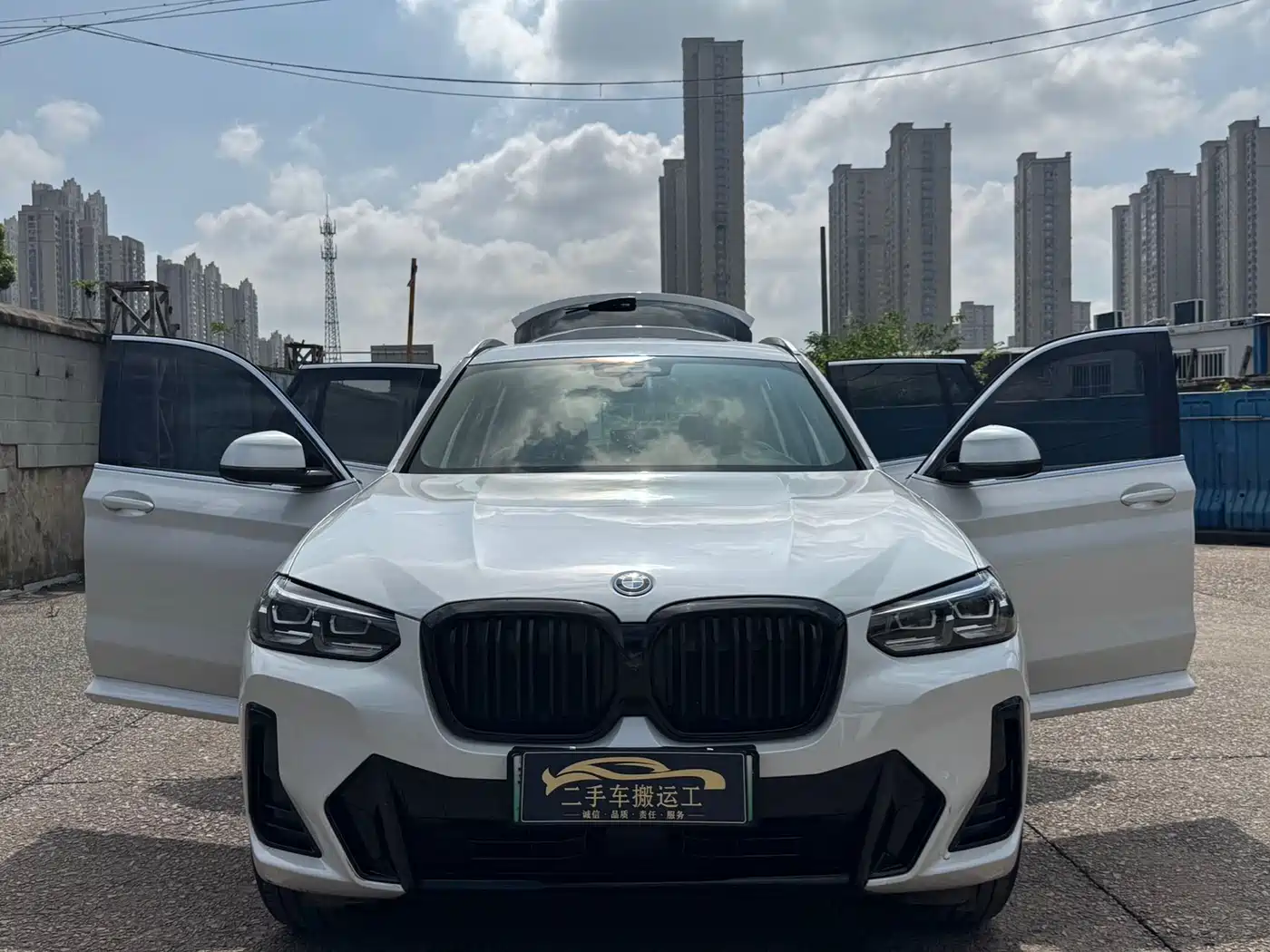 BMW iX3 2022 Leading Edition фото 16