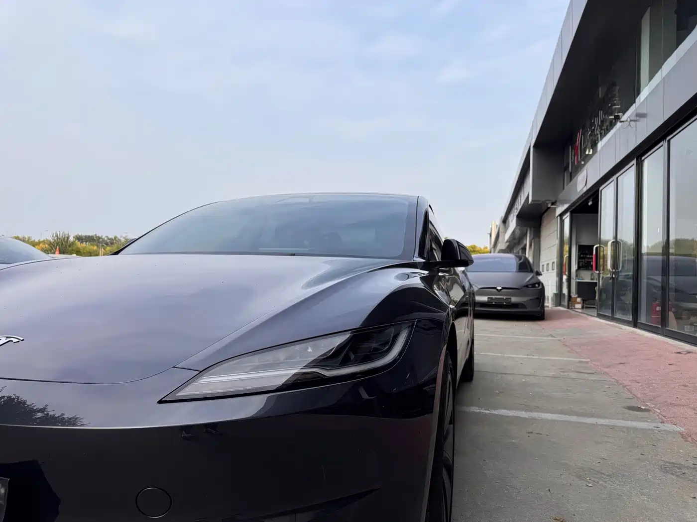 Фото 4 - Tesla Model 3