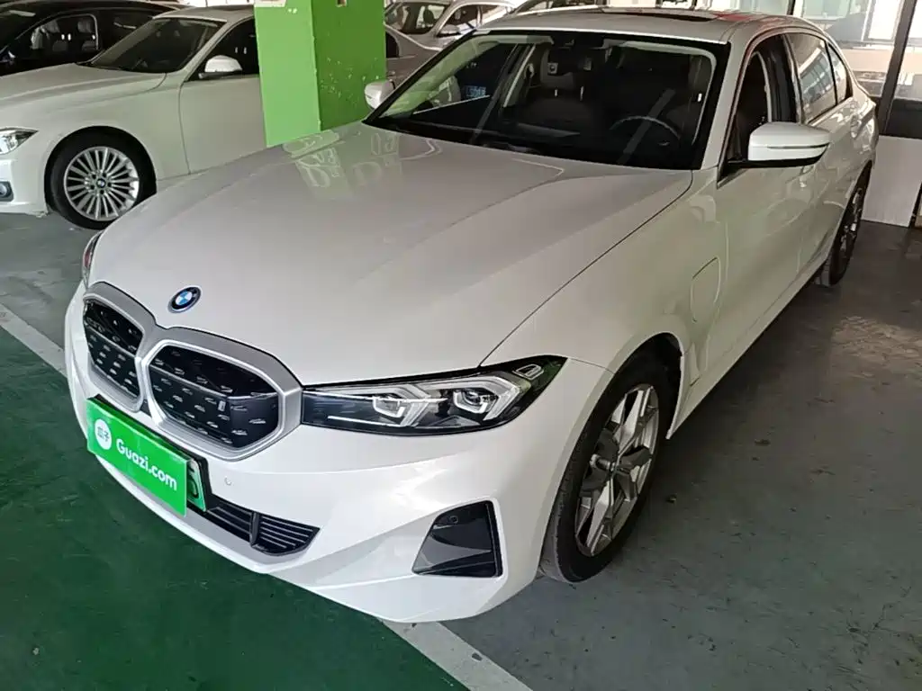 BMW i3 2022 eDrive 35 L