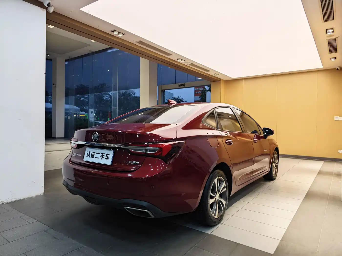 Buick Verano 2020 20T CVT Leading фото 30