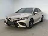 Фото 1 - Toyota Camry