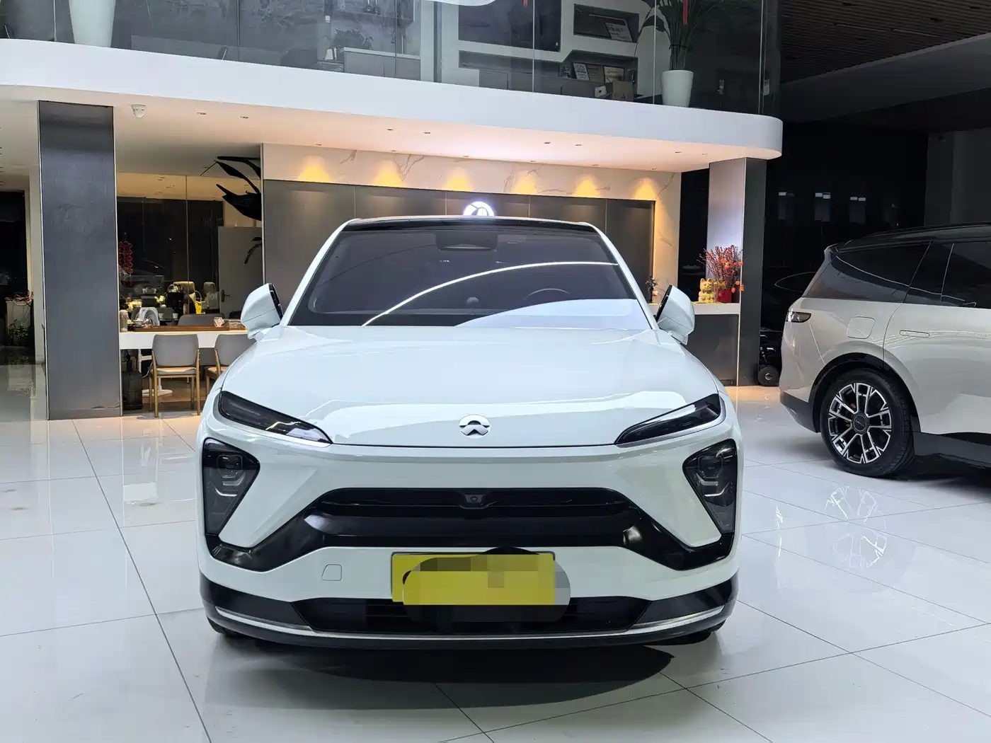 Фото 2 - NIO EC6