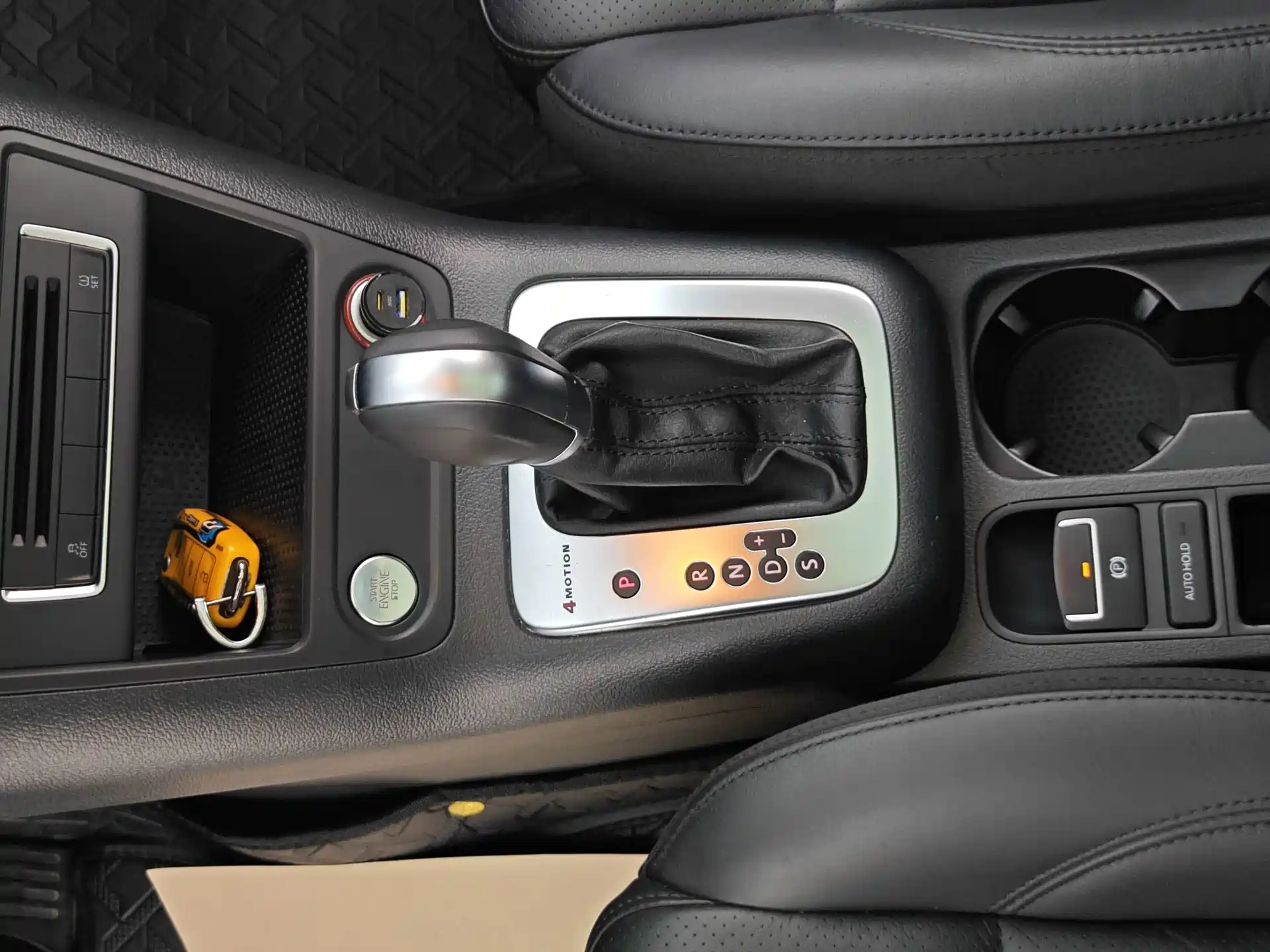 Фото 24 - Volkswagen Tiguan