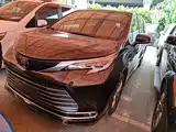 Photo 1 - Toyota Sienna