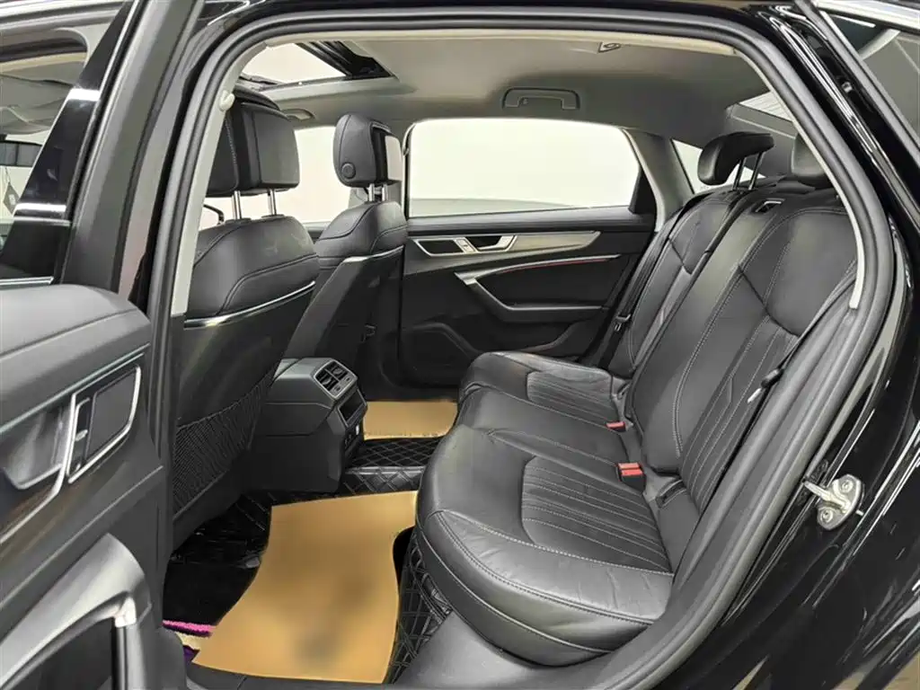 Audi A6L 2023 40 TFSI Luxury Elegance фото 2