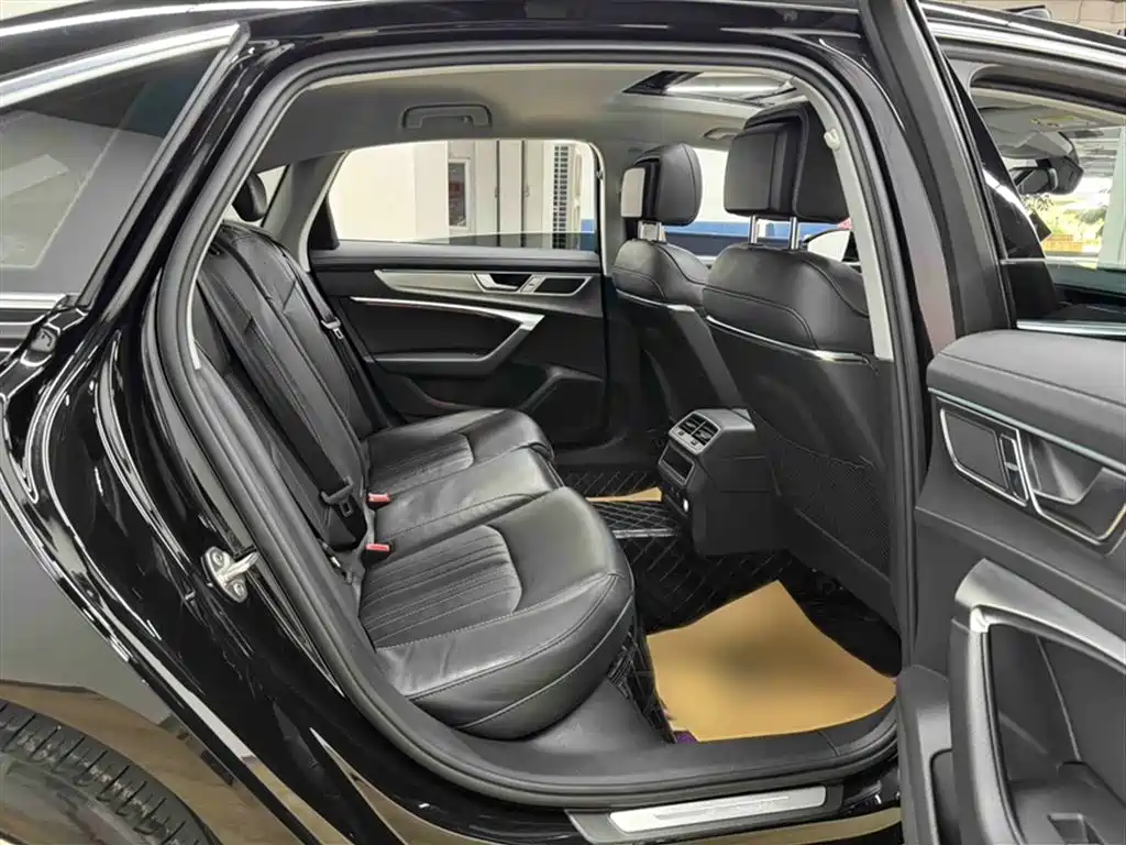 Audi A6L 2023 40 TFSI Luxury Elegance фото 7