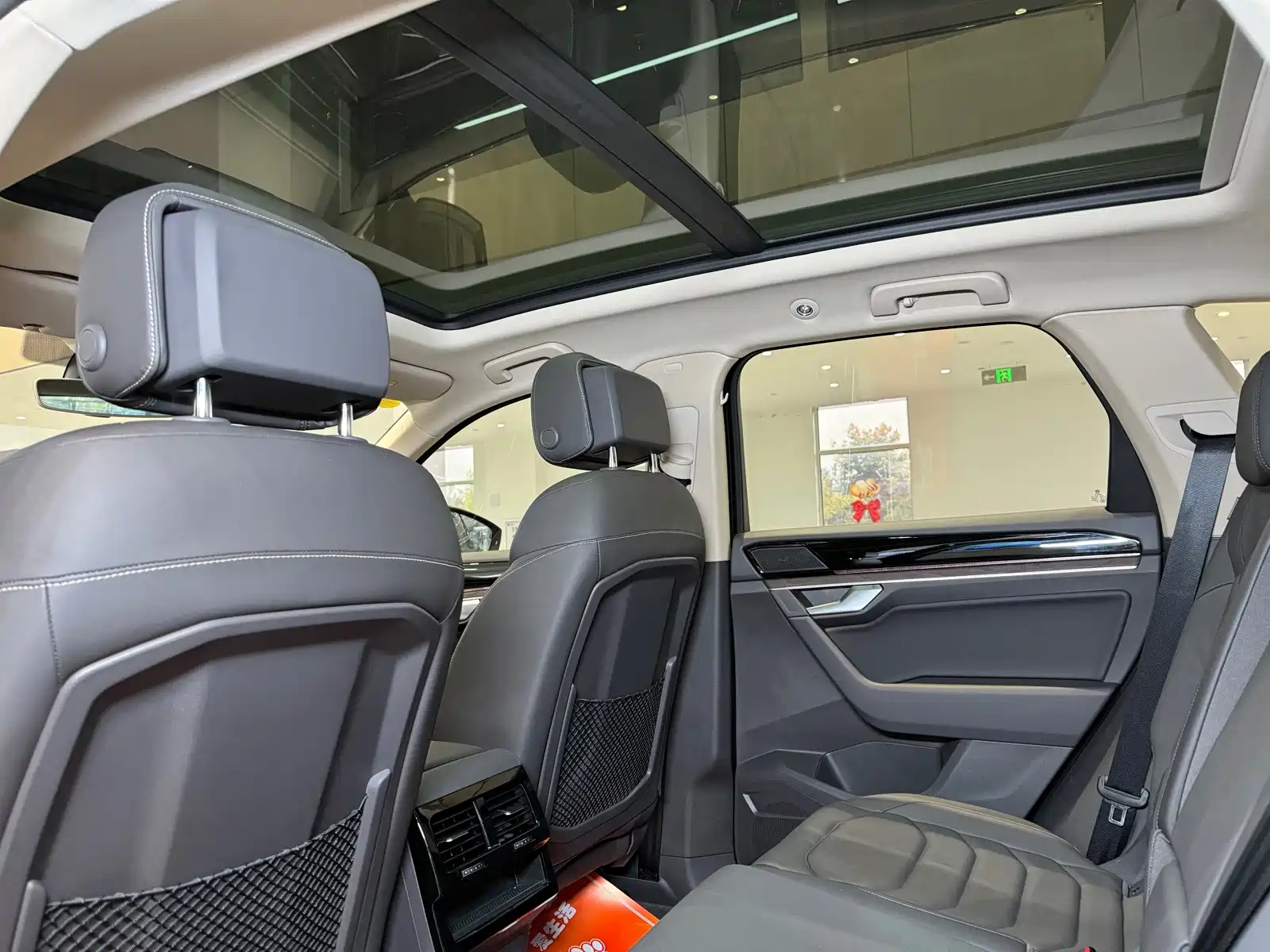 Photo 9 - Volkswagen Touareg