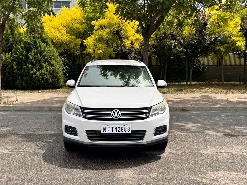 Volkswagen Tiguan 2010 1.8TSI Automatic 2WD Trend фото 2