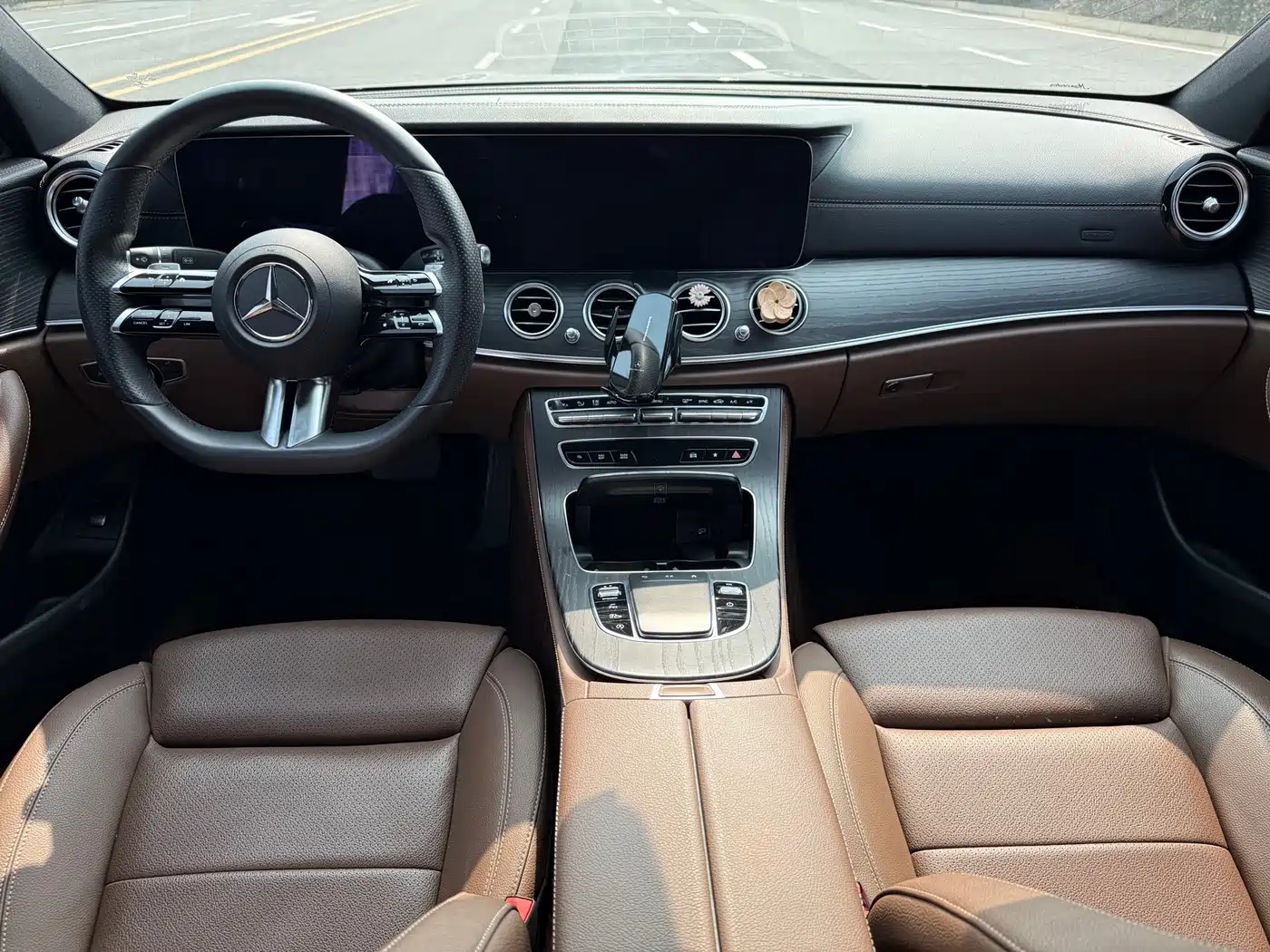 Mercedes-Benz E-Class 2021 E 260 L Sport фото 9