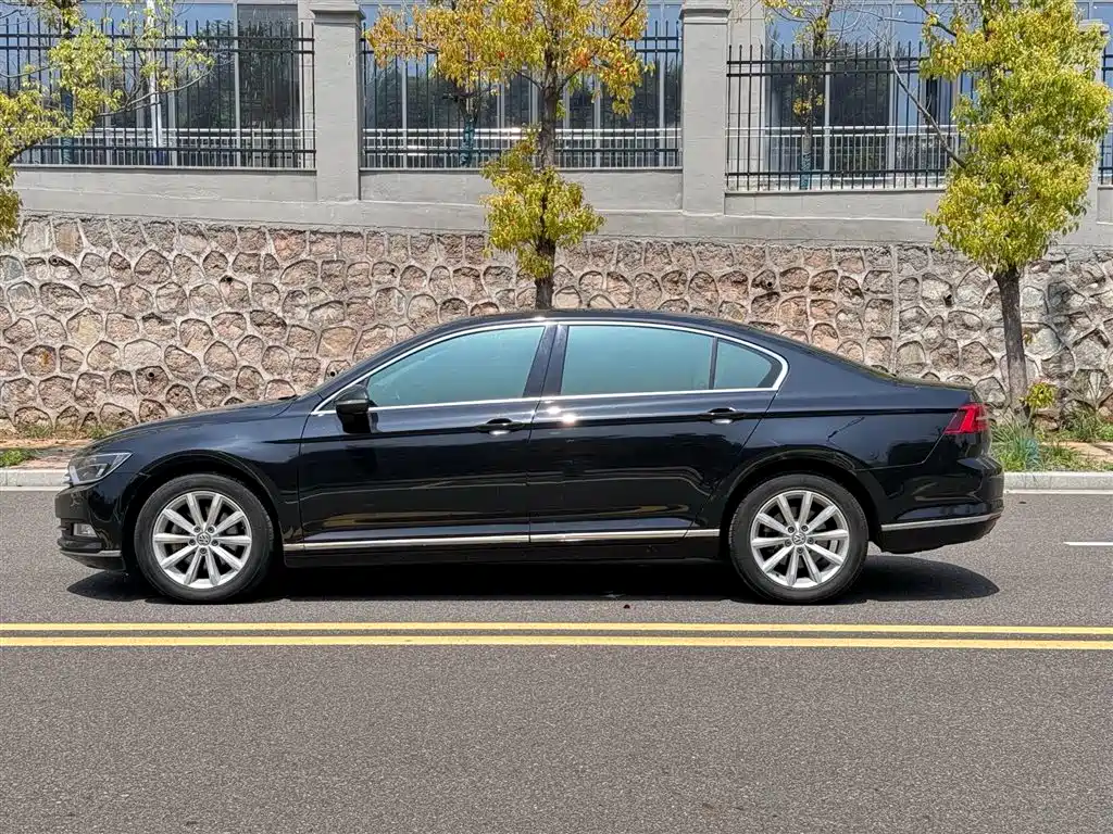 Volkswagen Magotan 2018 330TSI DSG Leading фото 4
