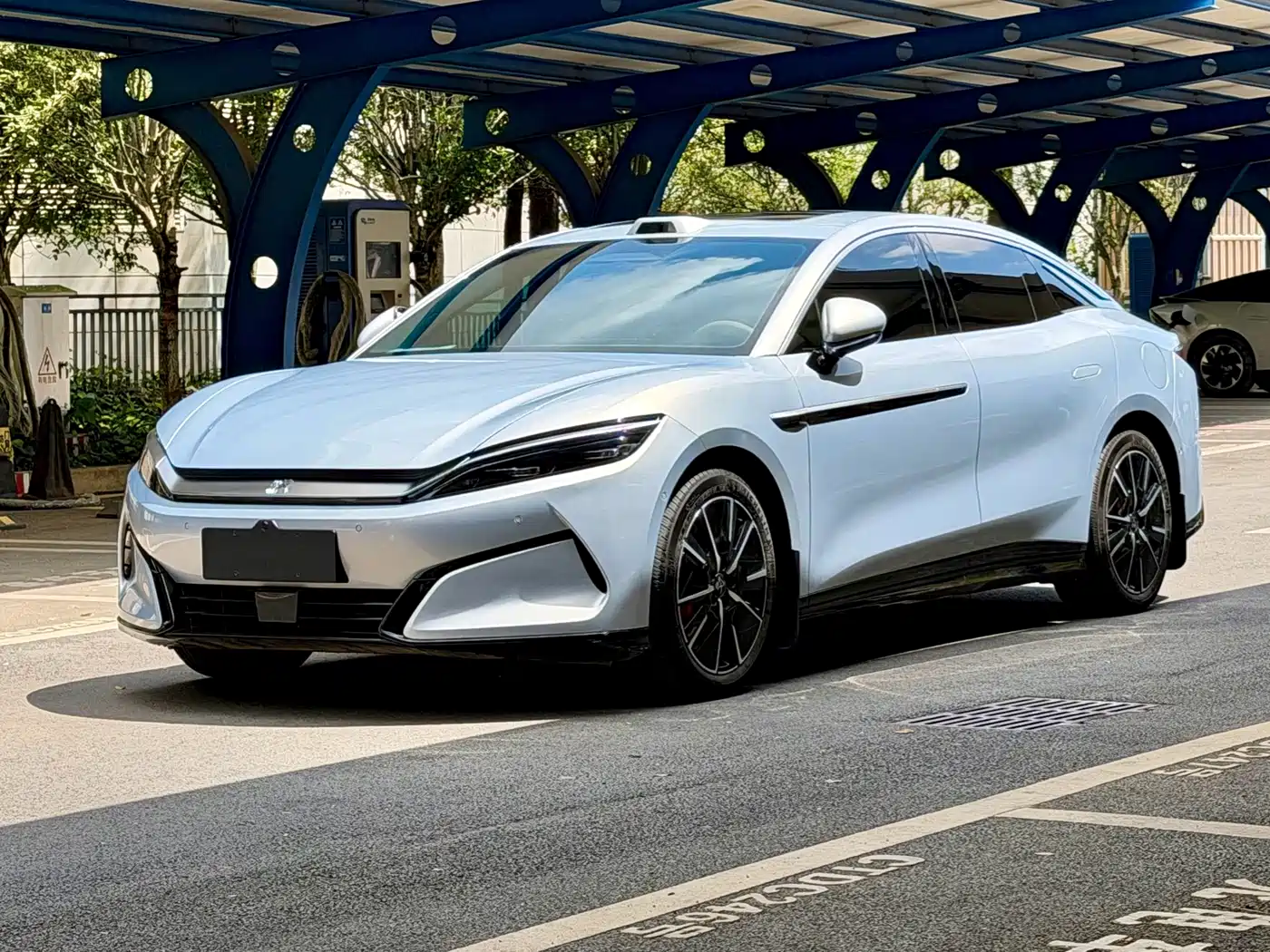 BYD Han L 2025 — пригон из Китая