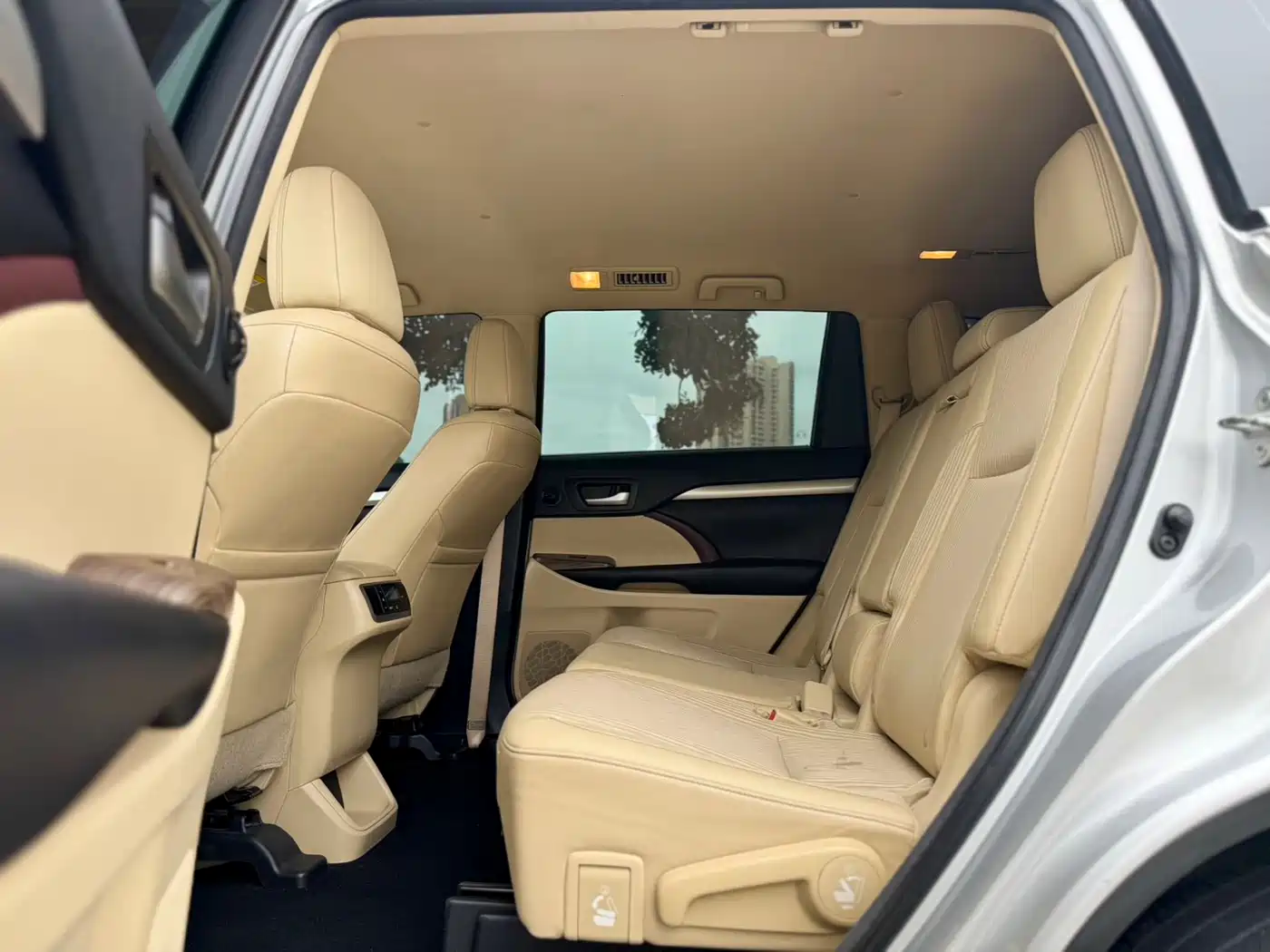 Toyota Highlander 2015 2.0T AWD Elite Edition 7-seater фото 6