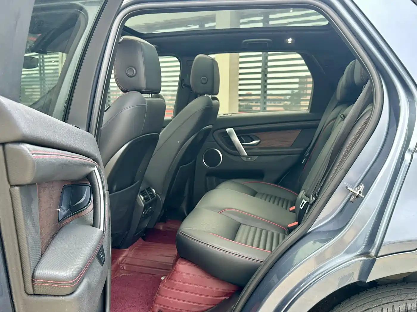 Land Rover Discovery Sport 2020 249PS R-Dynamic Performance фото 7