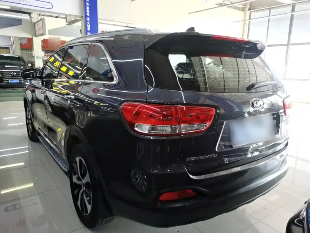 Kia Sorento 2016 2016 Sorento L 2.4L Petrol 4WD Custom 5-seater (China IV)