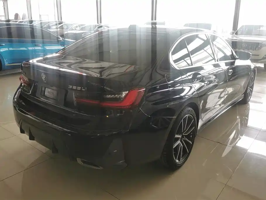 BMW 3 Series 2024 325Li xDrive M Sport Package фото 3