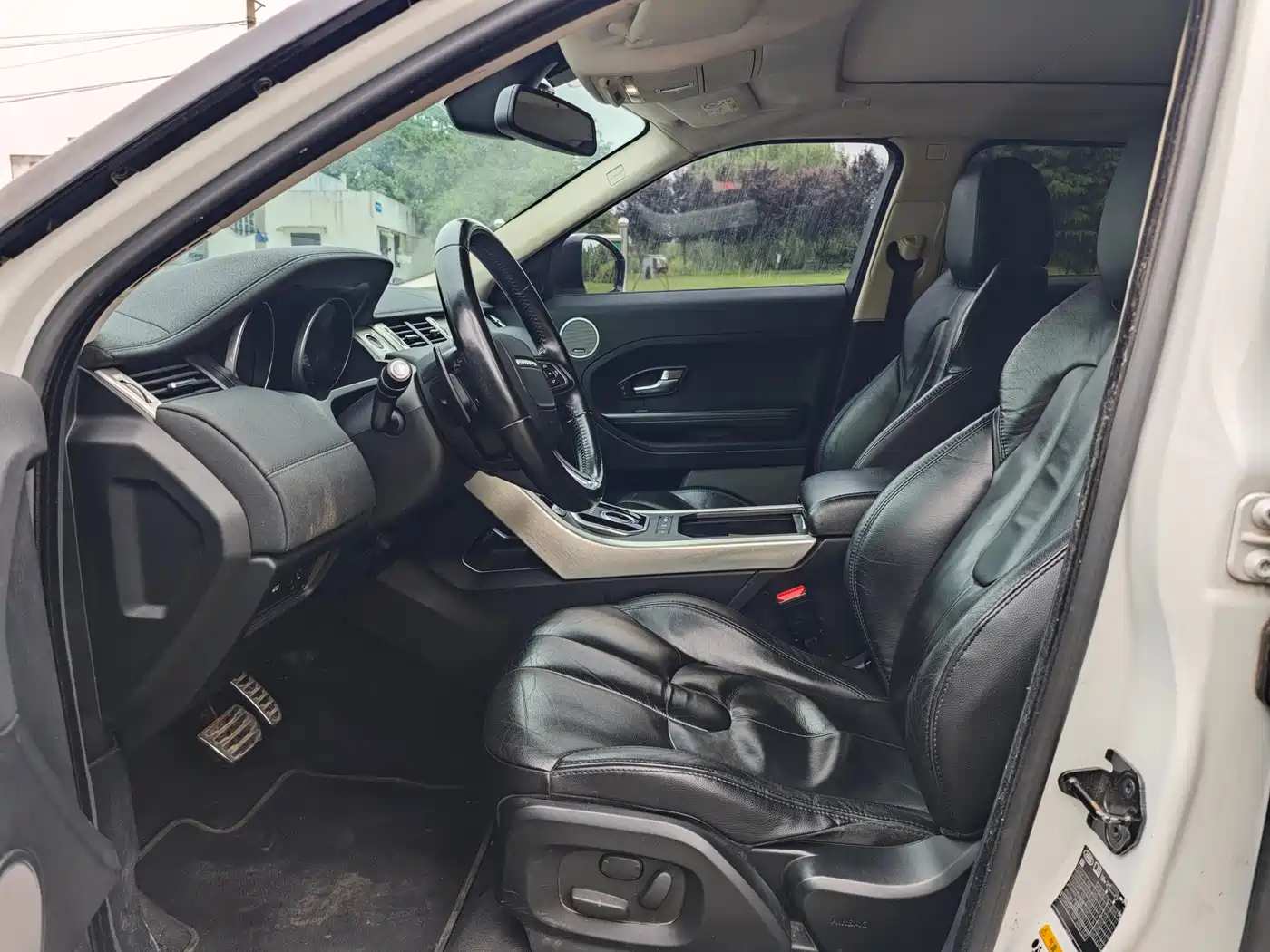 Land Rover Range Rover Evoque (Import) 2014 2.0T 5-door Brilliance Premium фото 5