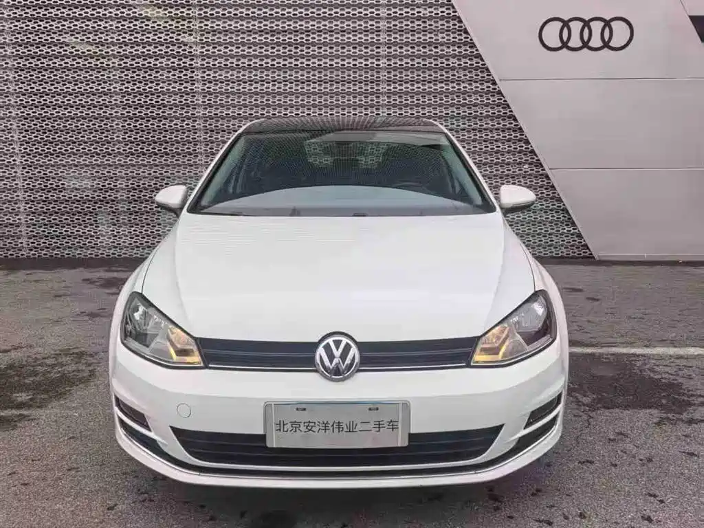 Фото 4 - Volkswagen Golf