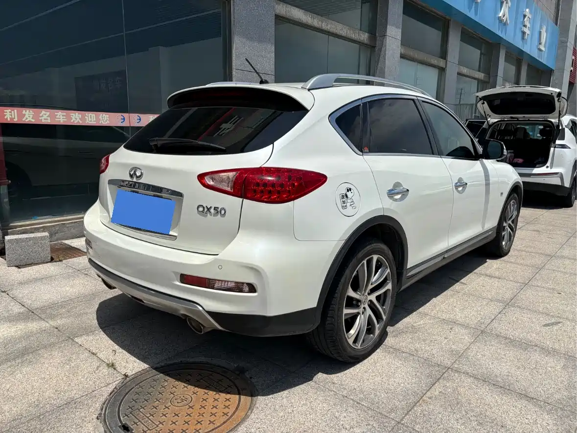 Infiniti QX50 2016 2015 2.5L Luxury Edition