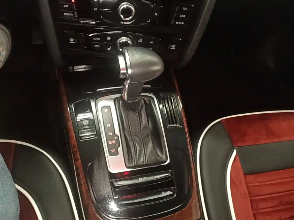 Audi A4L 2013 35 TFSI Automatic Comfort фото 14