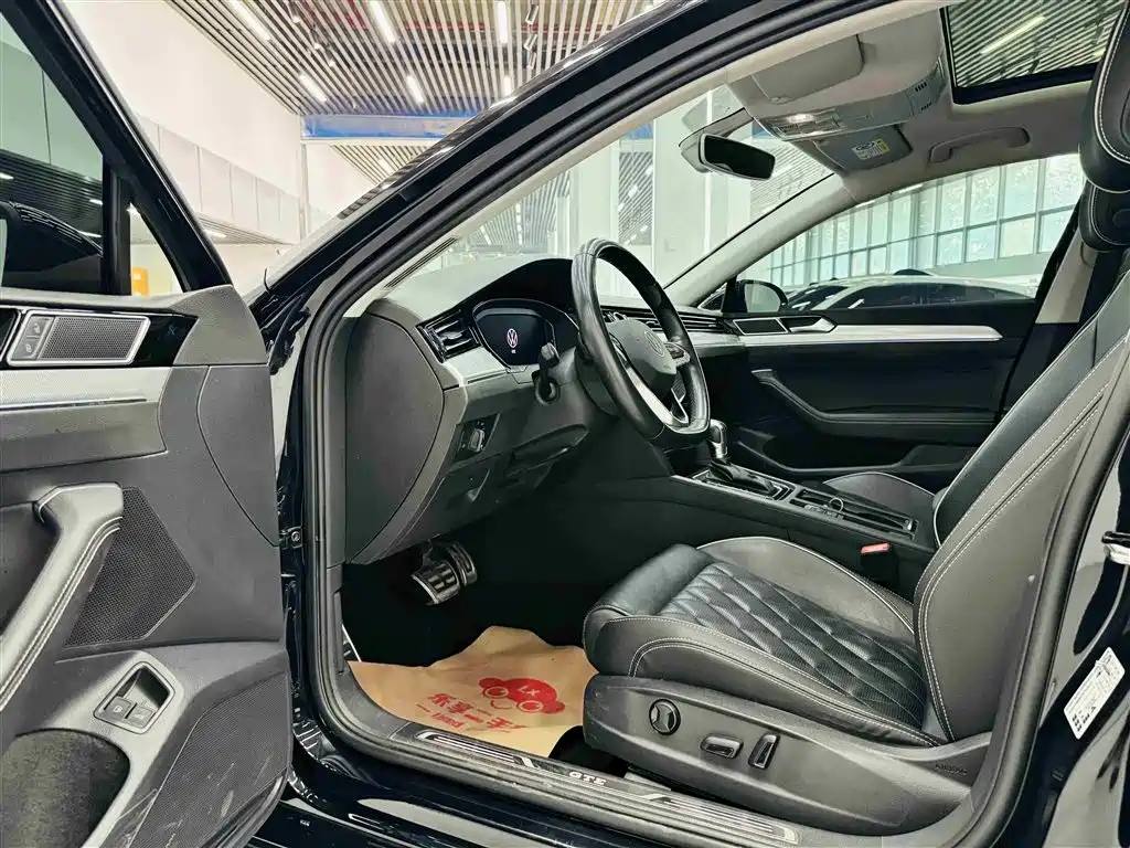 Volkswagen Magotan GTE Plug-in Hybrid 2022 GTE Luxury фото 11