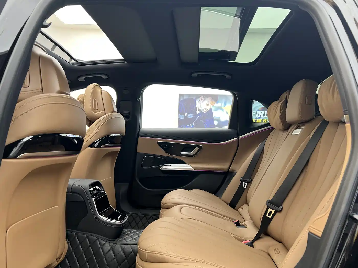 Mercedes-Benz E-Class 2024 Facelift E 260 L фото 13