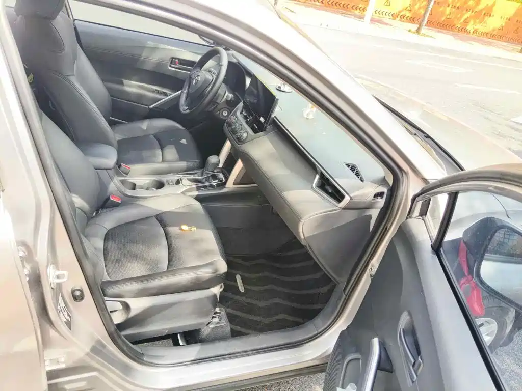 Toyota Corolla Cross 2025 2024 Model 2.0L Pioneer Edition