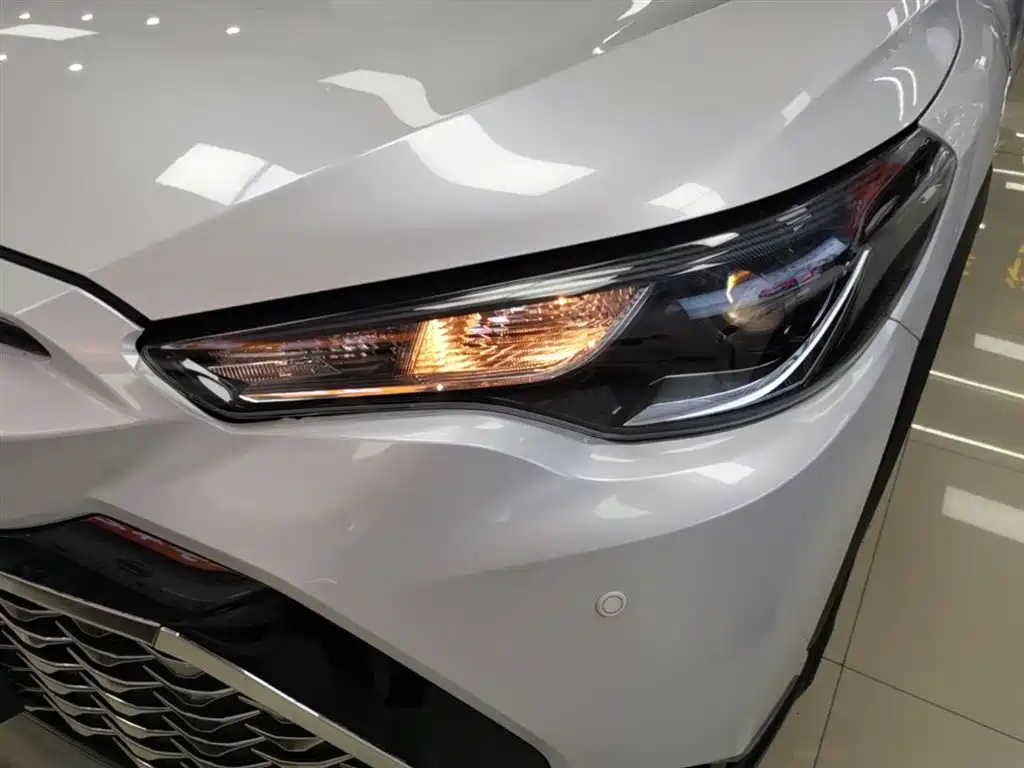 Toyota Frontlander 2023 2.0L CVT Leading Edition фото 24