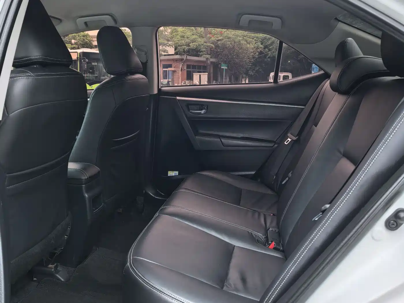 Toyota Corolla 2018 1.2T S-CVT GL Smart Edition фото 5