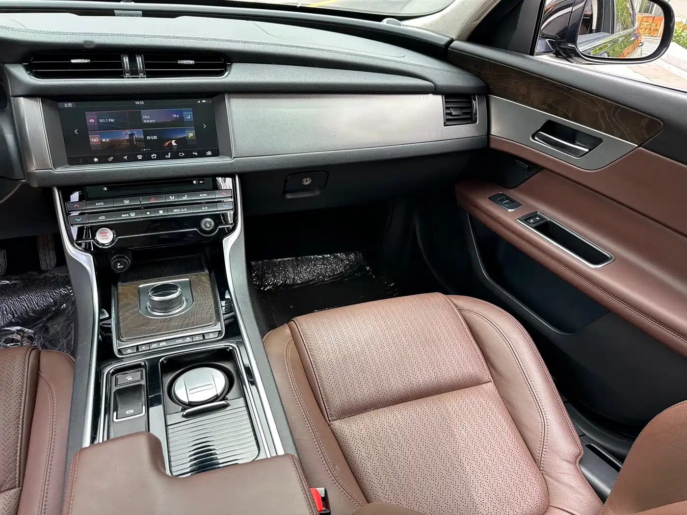 Jaguar XFL 2018 XFL 2.0T 250PS Luxury фото 23