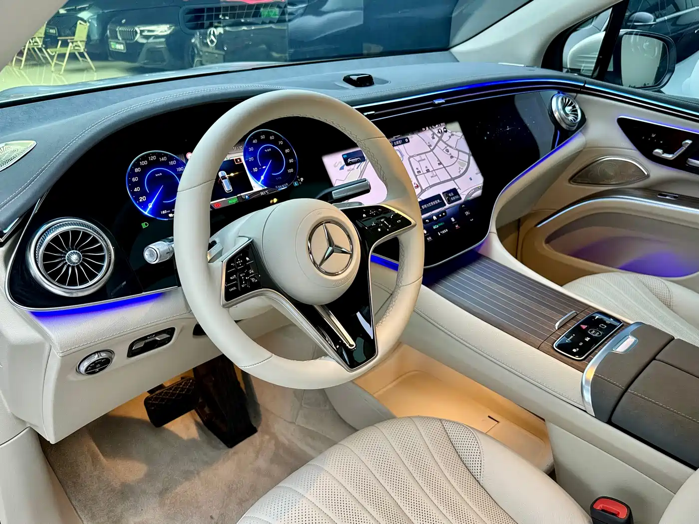 MERCEDES-BENZ EQS SUV