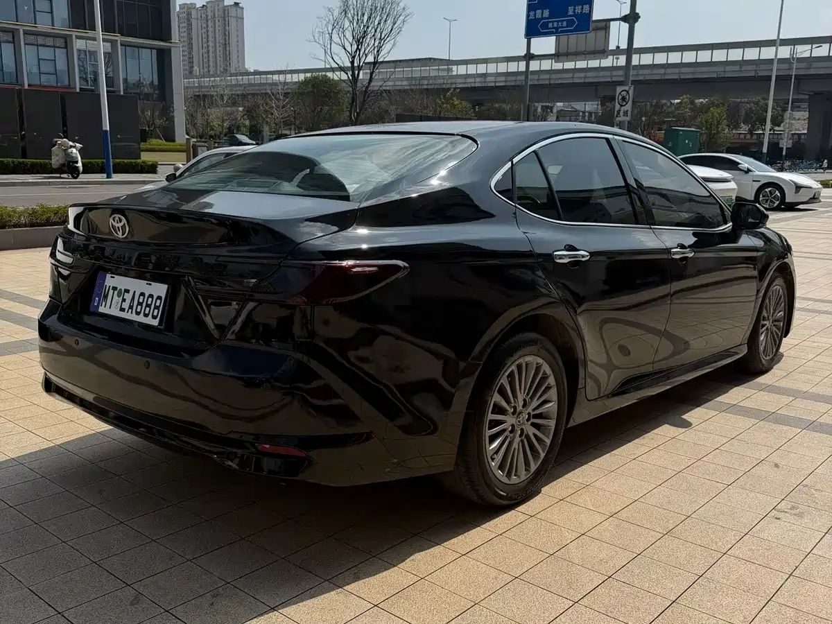 Toyota Camry 2024 2.0G Premium Edition фото 8