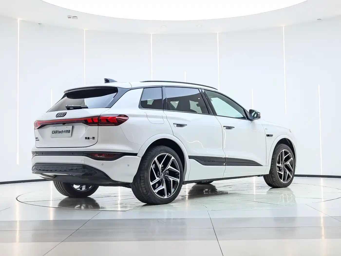Audi Q6L e-tron 2025 Model Pioneer Edition фото 7