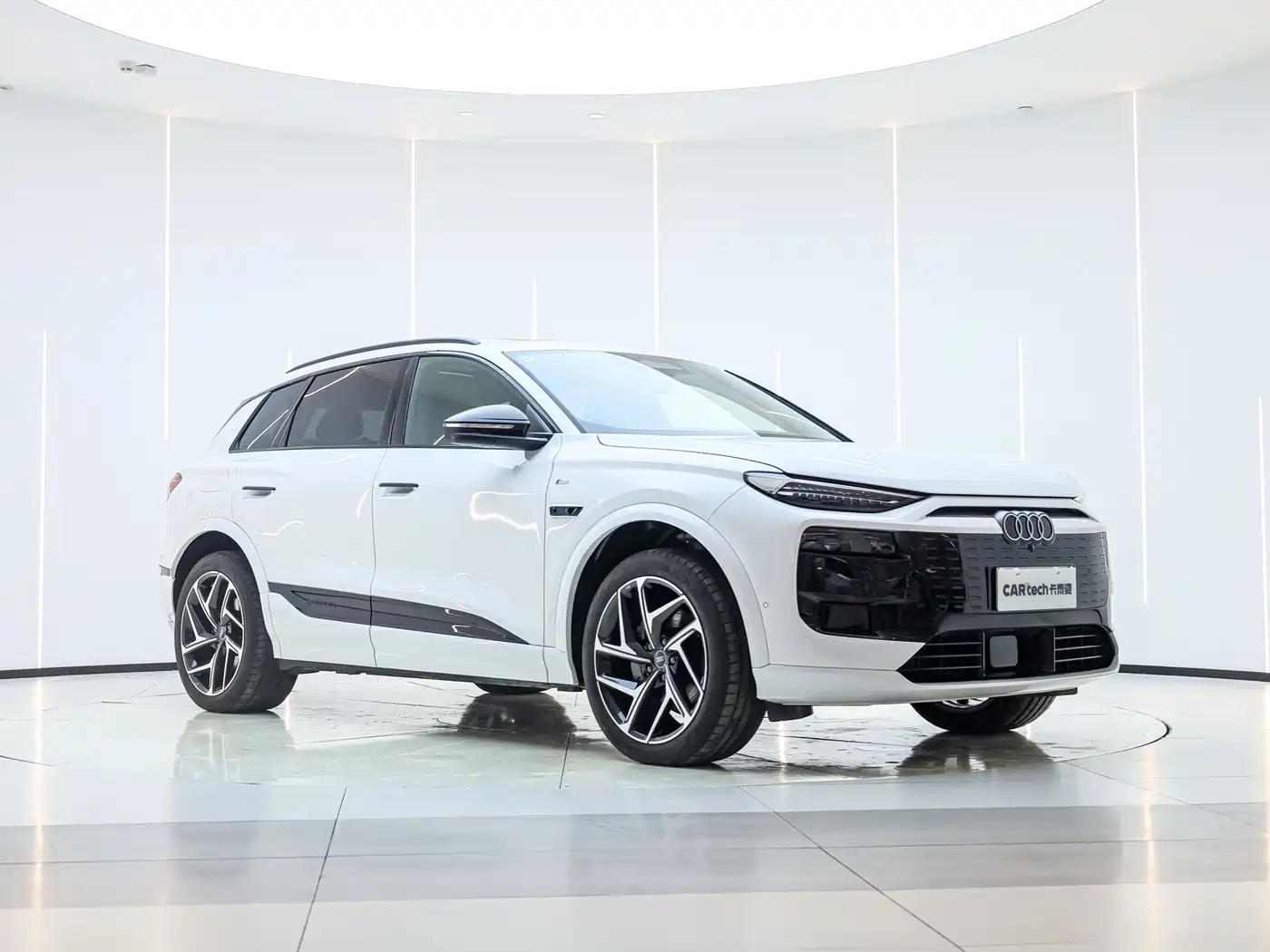 Audi Q6L e-tron 2025 Model Pioneer Edition фото 8