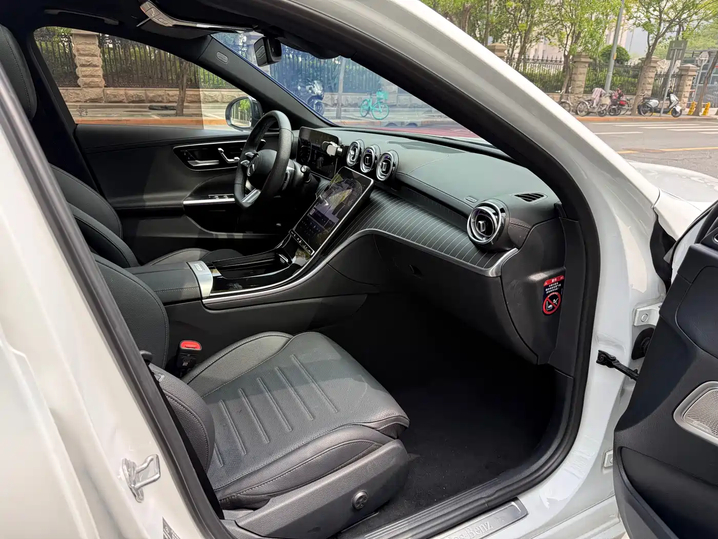 Mercedes-Benz C-Class 2023 Facelift C 260 L Night Sport Edition фото 12
