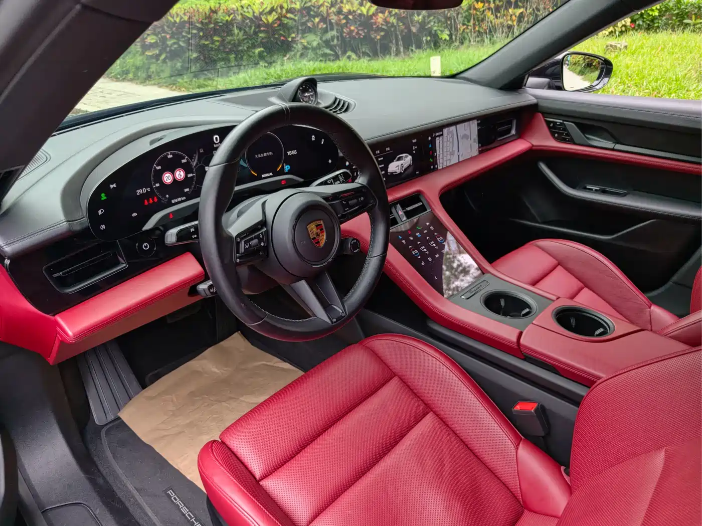 Porsche Taycan 2020 Taycan фото 18