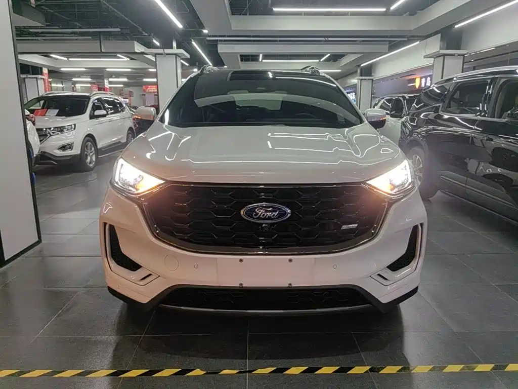 Ford Edge 2022 2021 PLUS EcoBoost 245 AWD ST-Line 7-seater